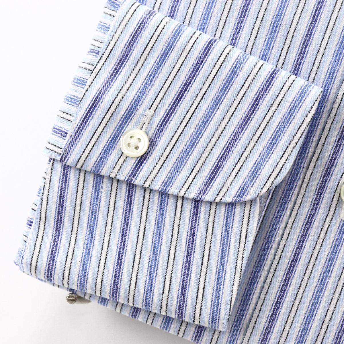 美品 ラウンジドレス シワ加工 コットストライプシャツ ノットデザイン ブルー ドレスシャツ ラウンド タブカラー 長袖 ワイシャツ クレリック